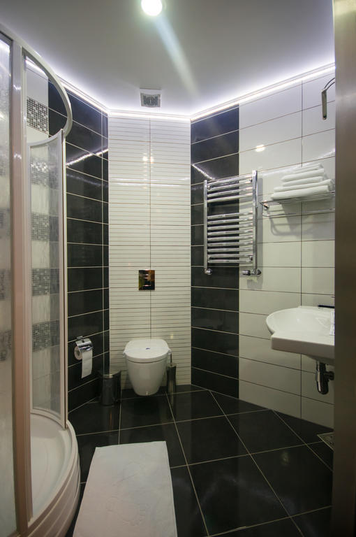 Hotel Aqua Târgu Jiu Esterno foto